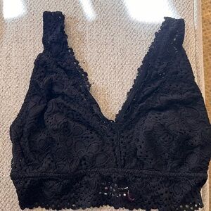 Elegant Black Lace Bralette size Large No Boundries
